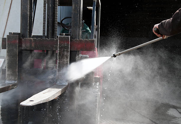 Best Parking Lot and Garage Cleaning  in Braham, MN